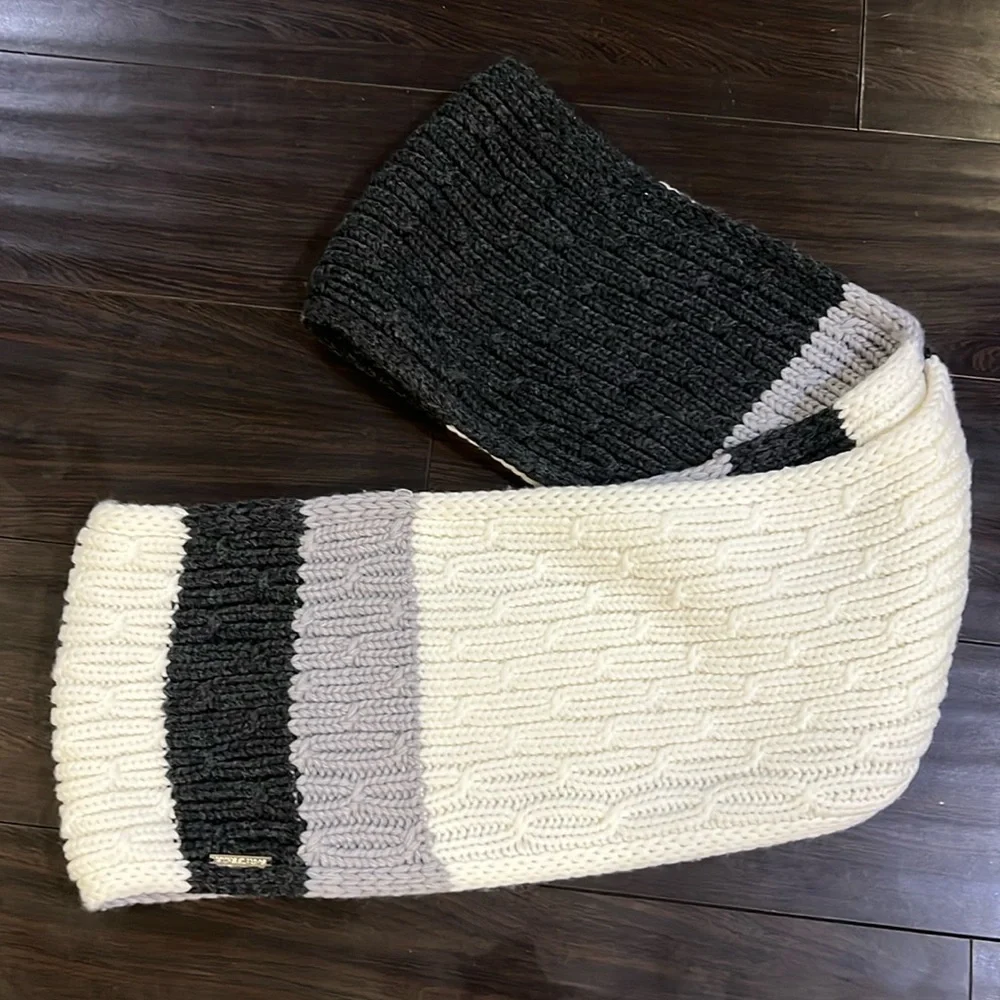 MICHAEL MICHAEL KORS Heavy Luxury Knit Infiniti Scar